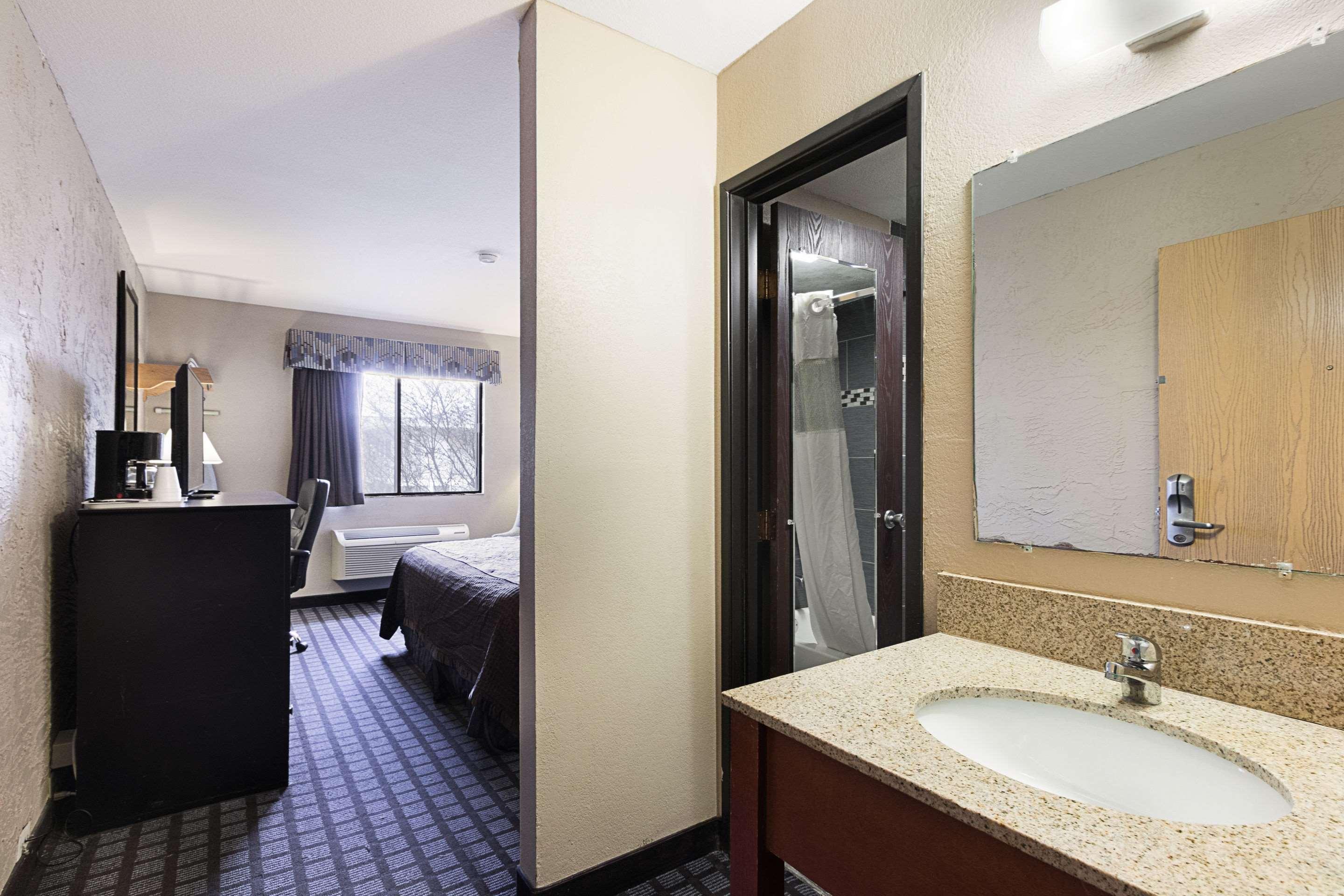 La Quinta Inn By Wyndham Austin Oltorf Экстерьер фото